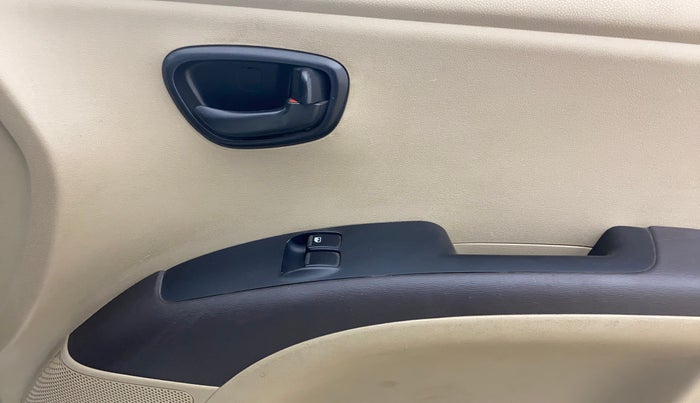 2013 Hyundai i10 ERA 1.1, Petrol, Manual, 58,077 km, Driver Side Door Panels Control