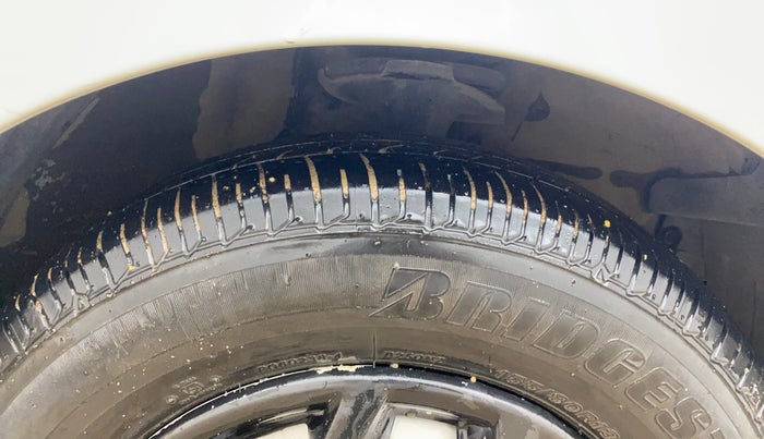 2013 Hyundai i10 ERA 1.1, Petrol, Manual, 58,077 km, Right Front Tyre Tread