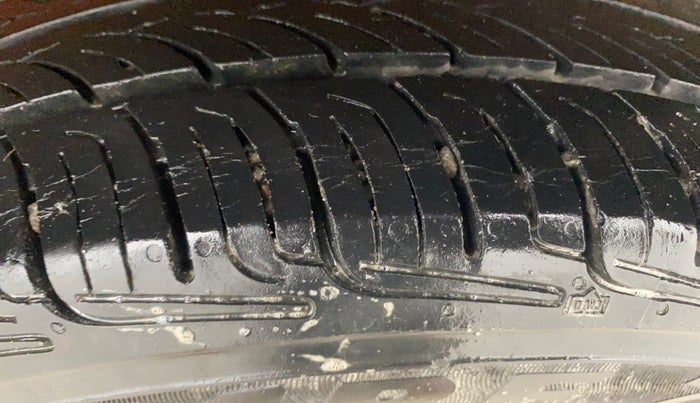 2015 Maruti Alto K10 VXI AMT, Petrol, Automatic, 47,775 km, Left Rear Tyre Tread