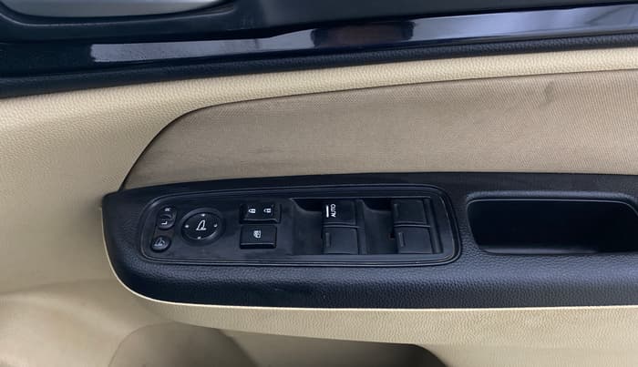 2020 Honda Amaze 1.2L I-VTEC VX CVT, Petrol, Automatic, 38,178 km, Driver Side Door Panels Control