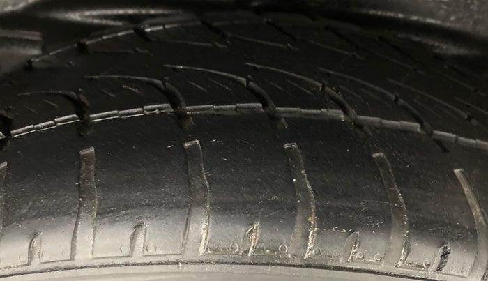 2018 Tata Hexa Varicor 400 XTA, Diesel, Automatic, 59,336 km, Right Rear Tyre Tread