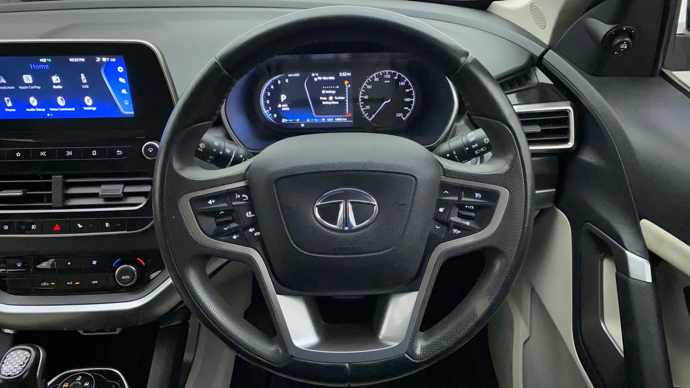 2021 Tata Safari XZA PLUS 6S, Diesel, Automatic, 15,678 km, Steering Wheel Close Up