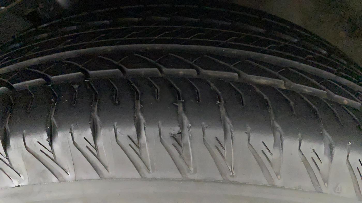 2021 Tata Safari XZA PLUS 6S, Diesel, Automatic, 15,678 km, Left Front Tyre Tread