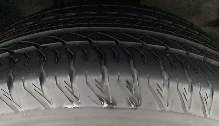2021 Tata Safari XZA PLUS 6S, Diesel, Automatic, 15,678 km, Right Front Tyre Tread