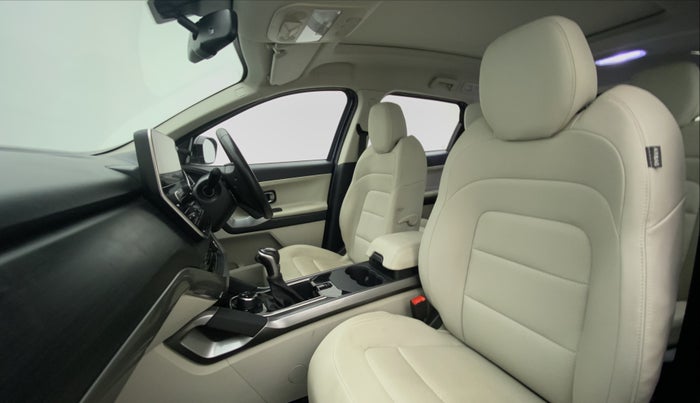 2021 Tata Safari XZA PLUS 6S, Diesel, Automatic, 15,678 km, Right Side Front Door Cabin