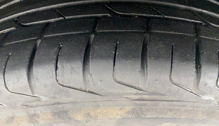 2022 Tata NEXON XZA PLUS KAZIRANGA PETROL, Petrol, Automatic, 31,771 km, Left Front Tyre Tread
