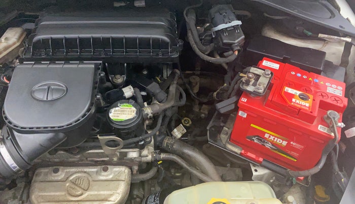 2018 Tata Tiago XT 1.2 REVOTRON, Petrol, Manual, 85,429 km, Engine View - Left