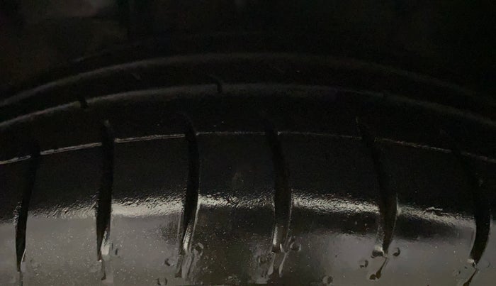 2018 Tata Tiago XT 1.2 REVOTRON, Petrol, Manual, 85,429 km, Left Front Tyre Tread