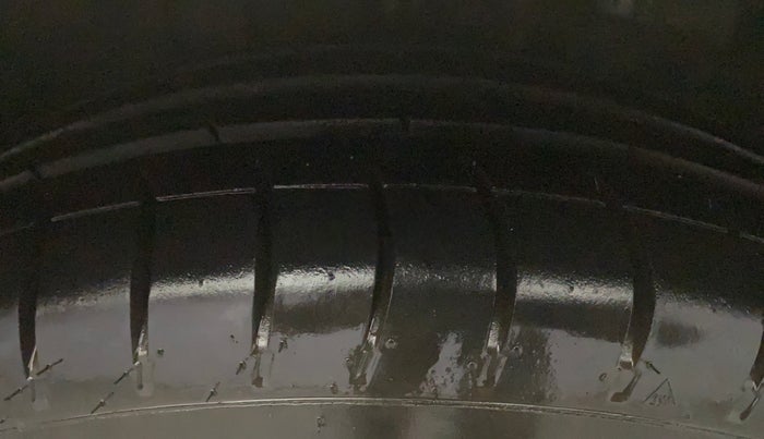 2018 Tata Tiago XT 1.2 REVOTRON, Petrol, Manual, 85,429 km, Right Front Tyre Tread