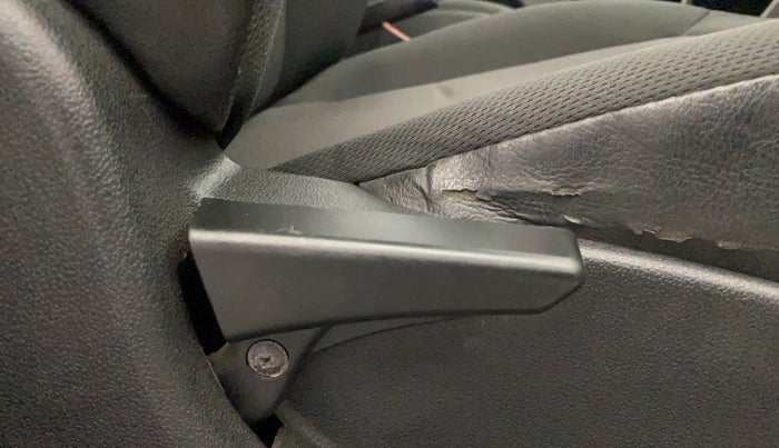 2018 Tata Tiago XT 1.2 REVOTRON, Petrol, Manual, 85,429 km, Driver Side Adjustment Panel