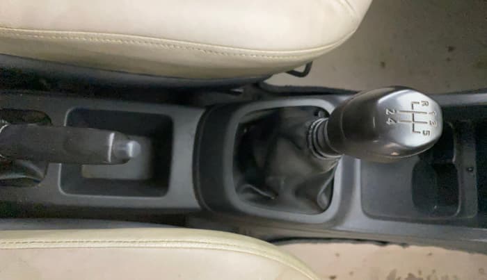 2016 Renault Kwid RXT 1.0, Petrol, Manual, 55,413 km, Gear Lever