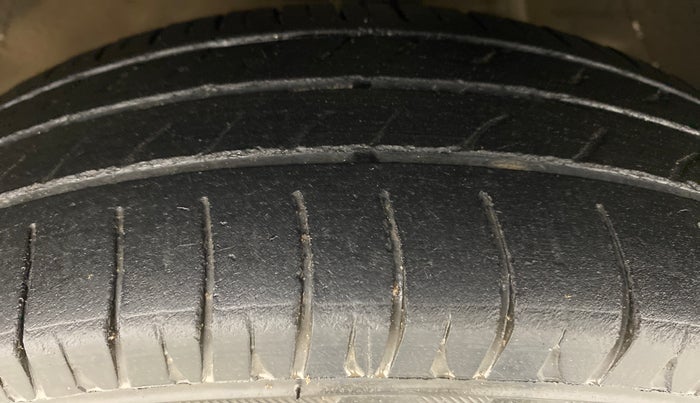 2012 Maruti Alto 800 LXI, Petrol, Manual, 40,758 km, Left Front Tyre Tread