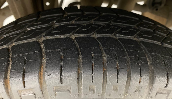 2012 Maruti Alto 800 LXI, Petrol, Manual, 40,758 km, Right Rear Tyre Tread