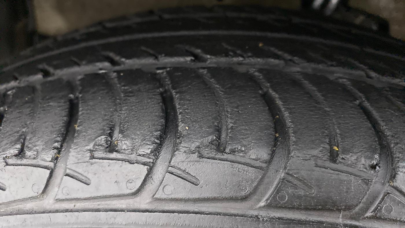 2018 Maruti Celerio X ZXI AMT, Petrol, Automatic, 33,269 km, Left Front Tyre Tread