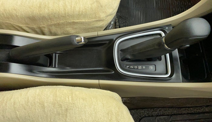 2016 Maruti Ciaz ZXI+ AT, Petrol, Automatic, 33,520 km, Gear Lever