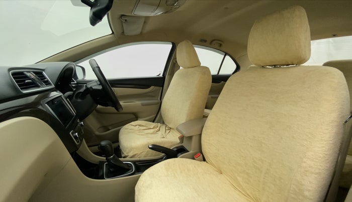 2016 Maruti Ciaz ZXI+ AT, Petrol, Automatic, 33,520 km, Right Side Front Door Cabin