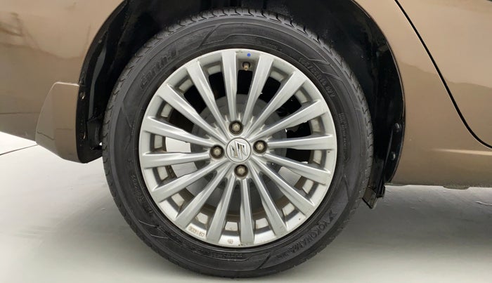 2016 Maruti Ciaz ZXI+ AT, Petrol, Automatic, 33,520 km, Right Rear Wheel