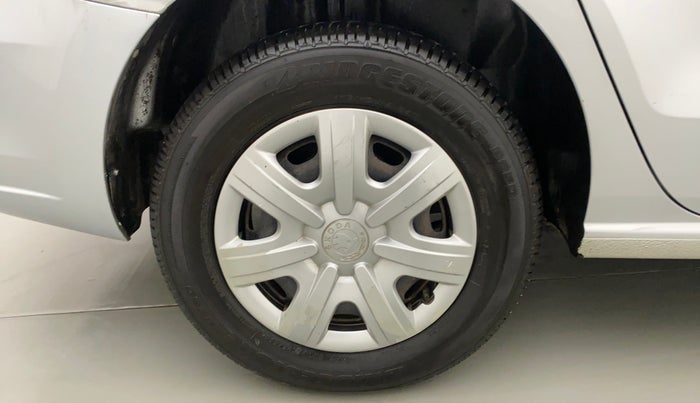 2013 Skoda Rapid AMBITION 1.6 TDI CR MT PLUS, Diesel, Manual, 64,231 km, Right Rear Wheel