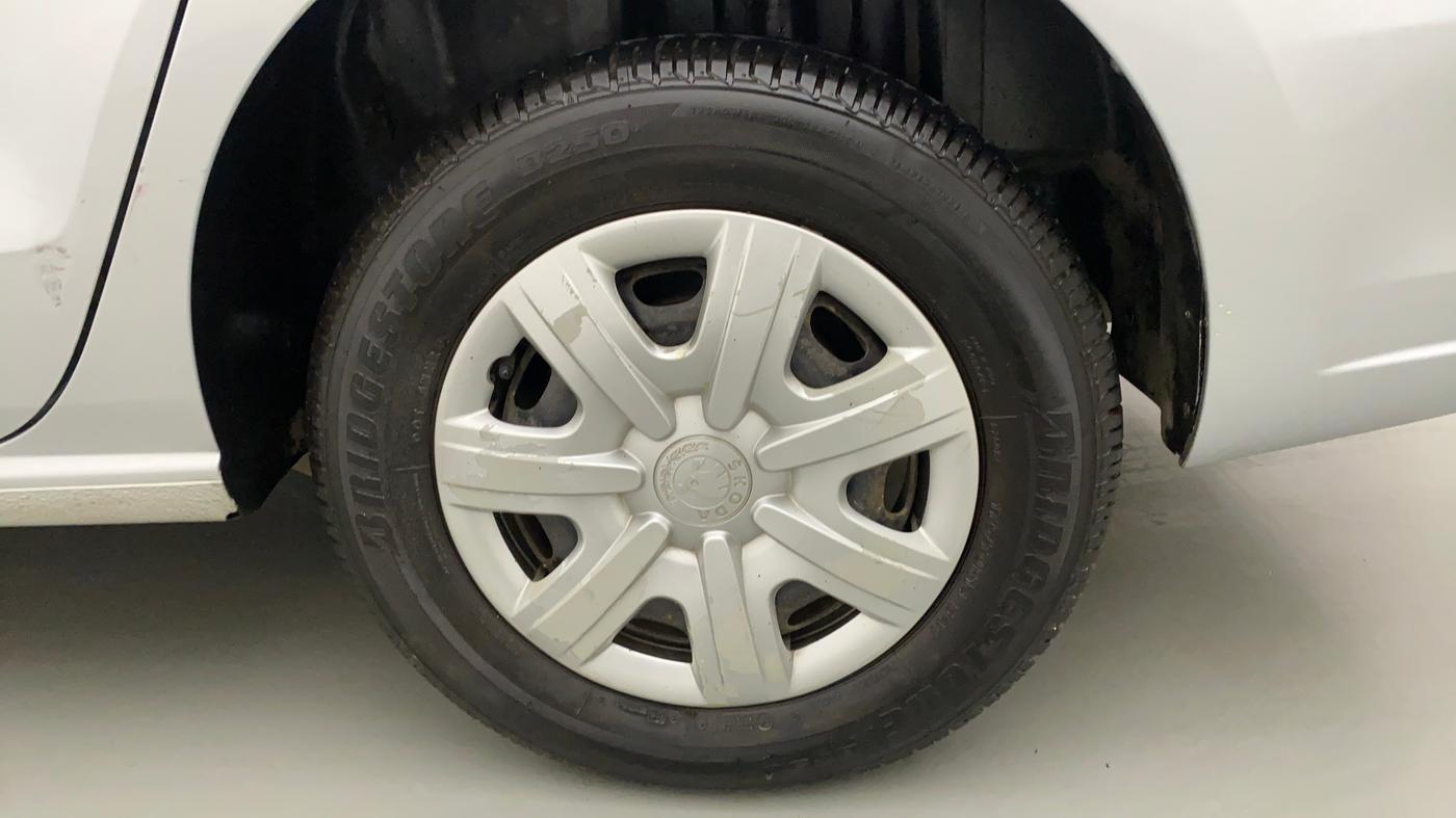 2013 Skoda Rapid AMBITION 1.6 TDI CR MT PLUS, Diesel, Manual, 64,231 km, Left Rear Wheel