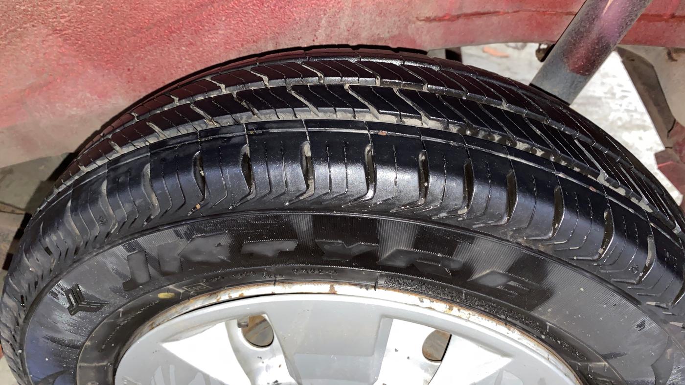 2016 Maruti Wagon R 1.0 LXI CNG, CNG, Manual, 63,749 km, Left Rear Tyre Tread
