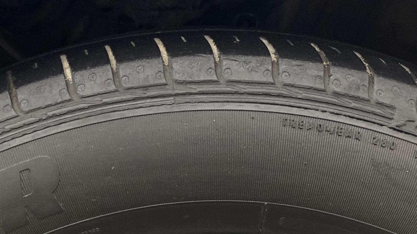 2019 Hyundai Creta E PLUS 1.4 DIESEL, Diesel, Manual, 44,025 km, Right Front Tyre Tread