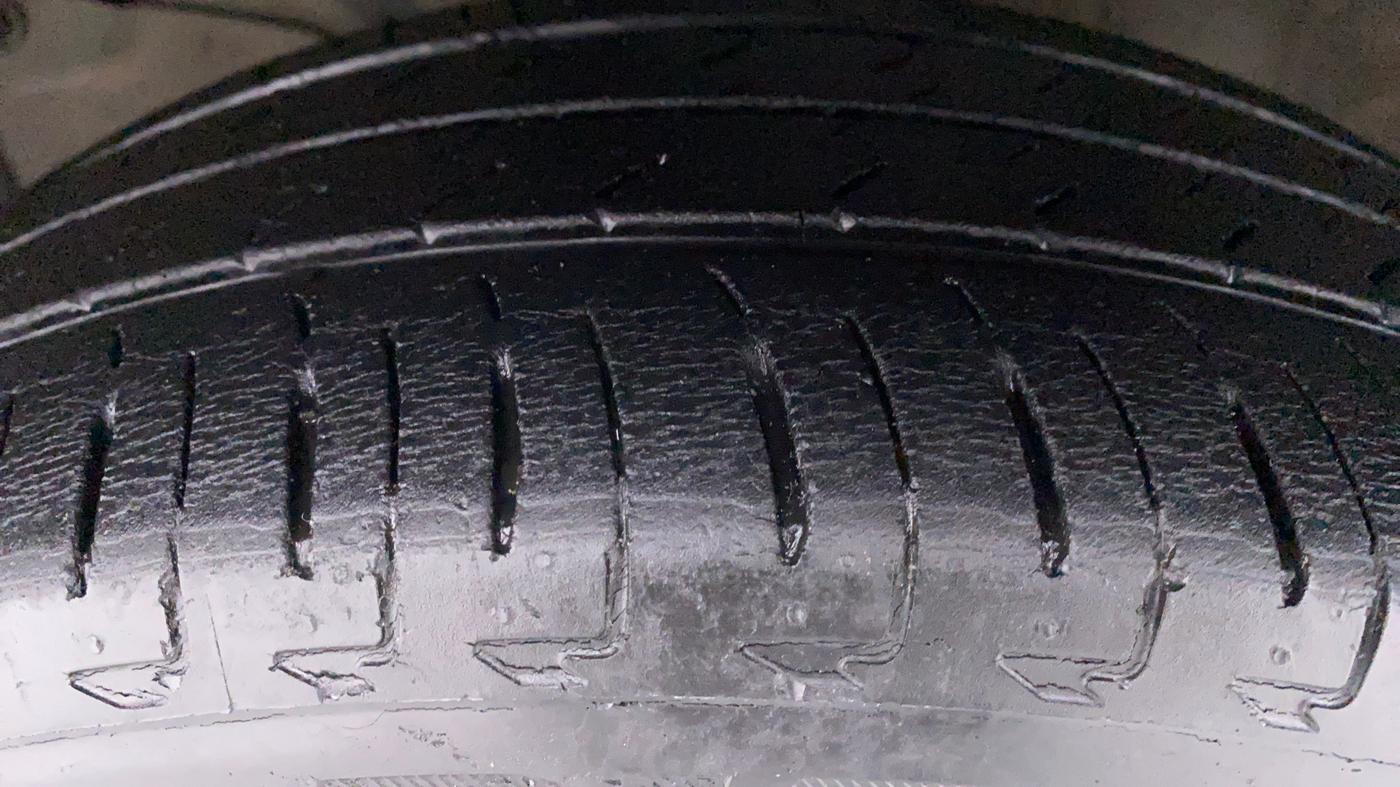 2017 Honda City VX CVT PETROL, Petrol, Automatic, 31,830 km, Left Front Tyre Tread