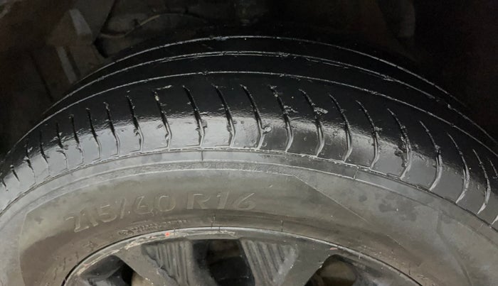 2019 Maruti Vitara Brezza VDI AMT, Diesel, Automatic, 47,994 km, Left Front Tyre Tread