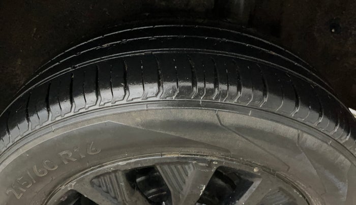 2019 Maruti Vitara Brezza VDI AMT, Diesel, Automatic, 47,994 km, Left Rear Tyre Tread