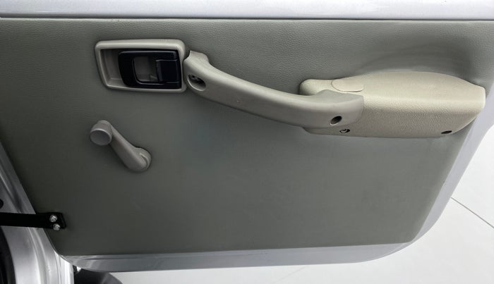 2018 Mahindra Bolero POWER+ SLE, Diesel, Manual, 52,850 km, Driver Side Door Panels Control