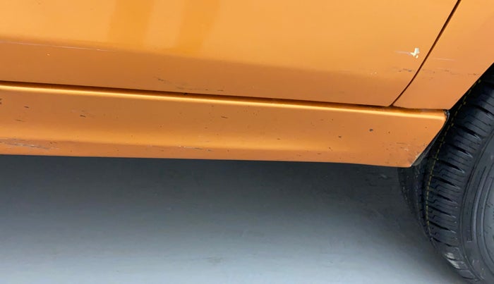 2016 Tata Tiago XZ PETROL, Petrol, Manual, 62,663 km, Right running board - Minor scratches