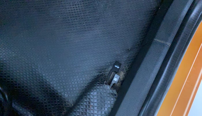 2016 Tata Tiago XZ PETROL, Petrol, Manual, 62,663 km, Flooring - Carpet is minor damage