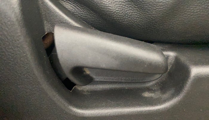 2017 Maruti Wagon R 1.0 LXI CNG (O), CNG, Manual, 44,861 km, Driver Side Adjustment Panel