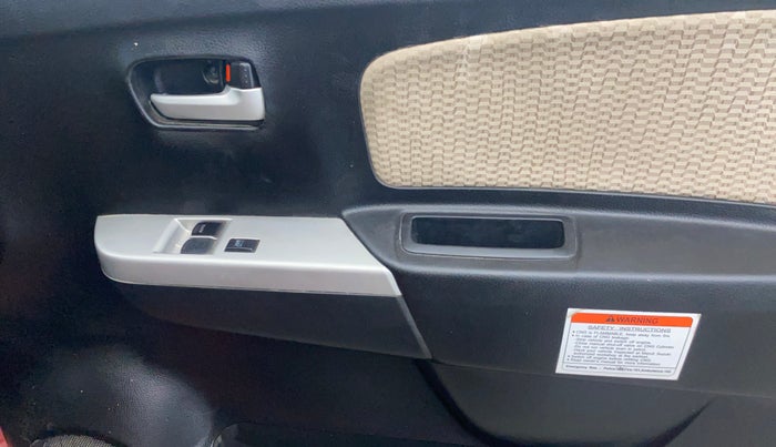 2017 Maruti Wagon R 1.0 LXI CNG (O), CNG, Manual, 44,861 km, Driver Side Door Panels Control