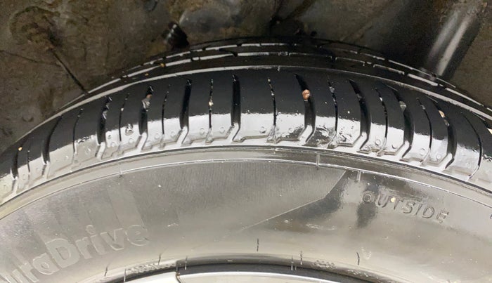 2024 Hyundai VENUE SX (O) 1.0 TURBO DCT DUAL TONE, Petrol, Automatic, 16,890 km, Left Rear Tyre Tread