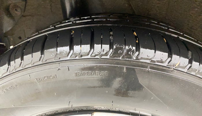 2024 Hyundai VENUE SX (O) 1.0 TURBO DCT DUAL TONE, Petrol, Automatic, 16,890 km, Right Rear Tyre Tread