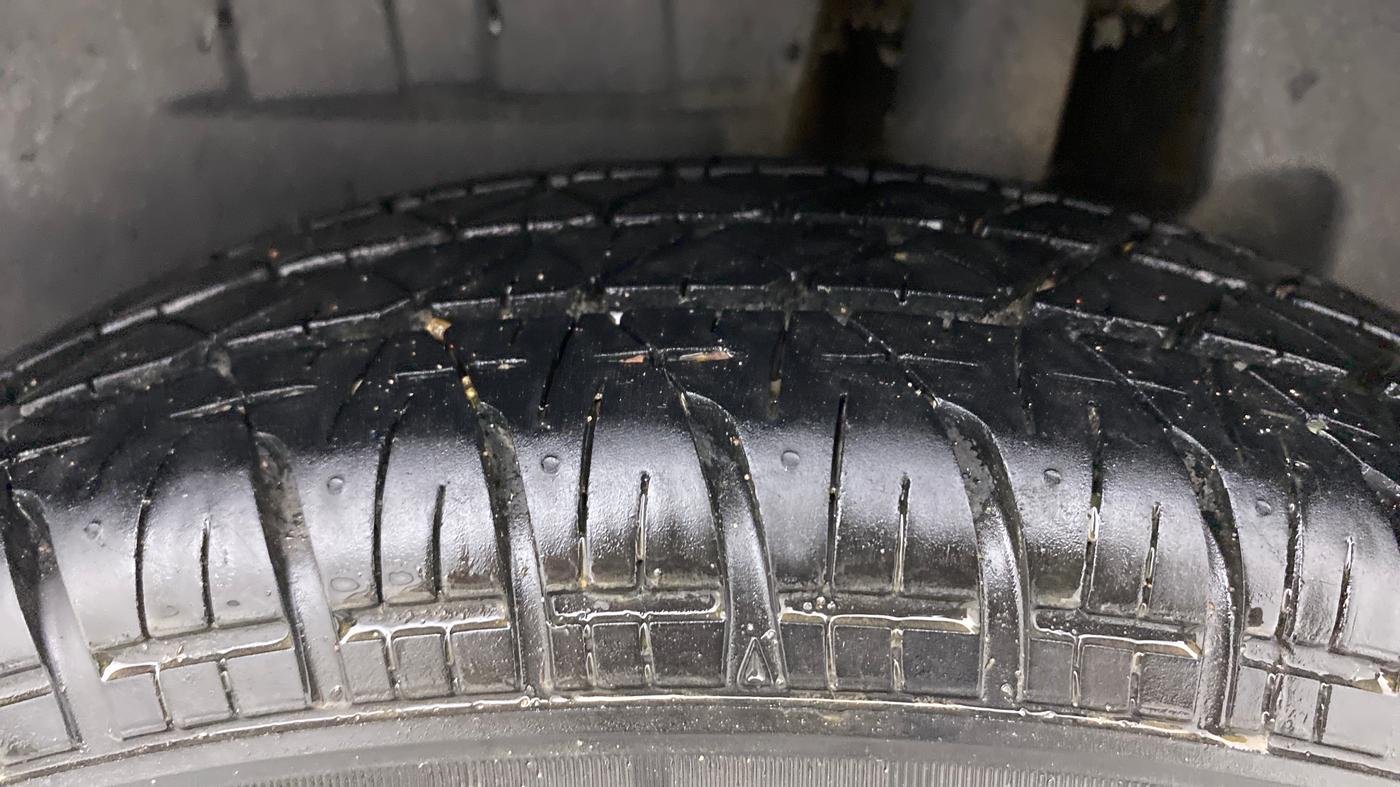 2020 Maruti Dzire VXI, Petrol, Manual, 64,023 km, Left Rear Tyre Tread