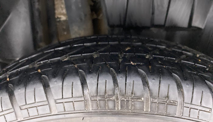 2020 Maruti Dzire VXI, Petrol, Manual, 64,023 km, Right Rear Tyre Tread
