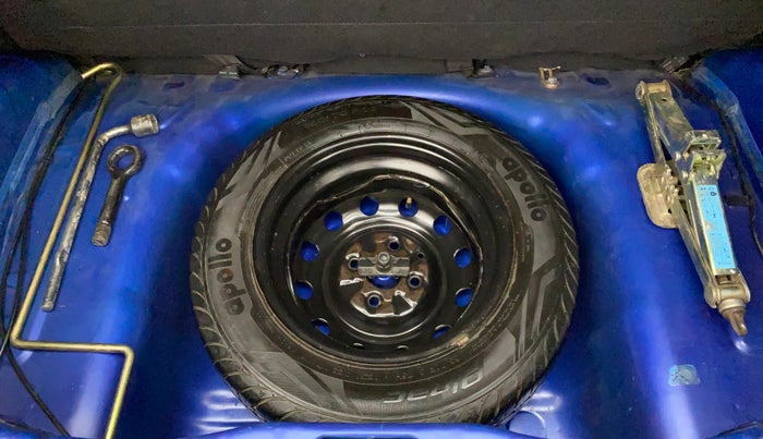 2016 Hyundai Eon MAGNA PLUS OPTIONAL, Petrol, Manual, 23,889 km, Spare Tyre