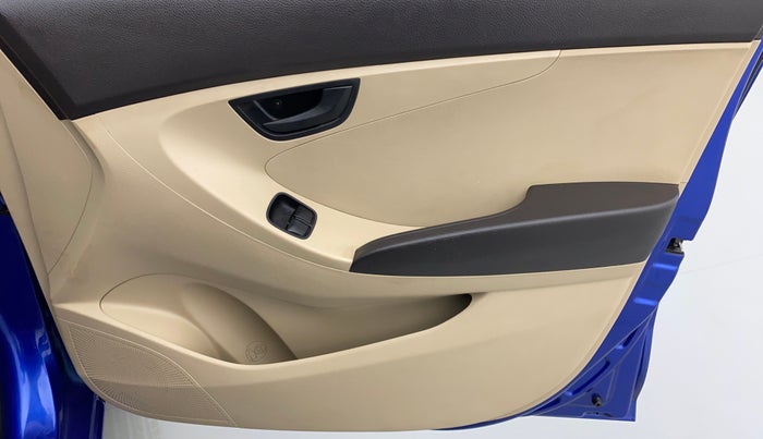 2016 Hyundai Eon MAGNA PLUS OPTIONAL, Petrol, Manual, 23,889 km, Driver Side Door Panels Control