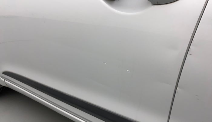 2016 Hyundai Elite i20 SPORTZ 1.2, Petrol, Manual, 77,213 km, Front passenger door - Slightly dented