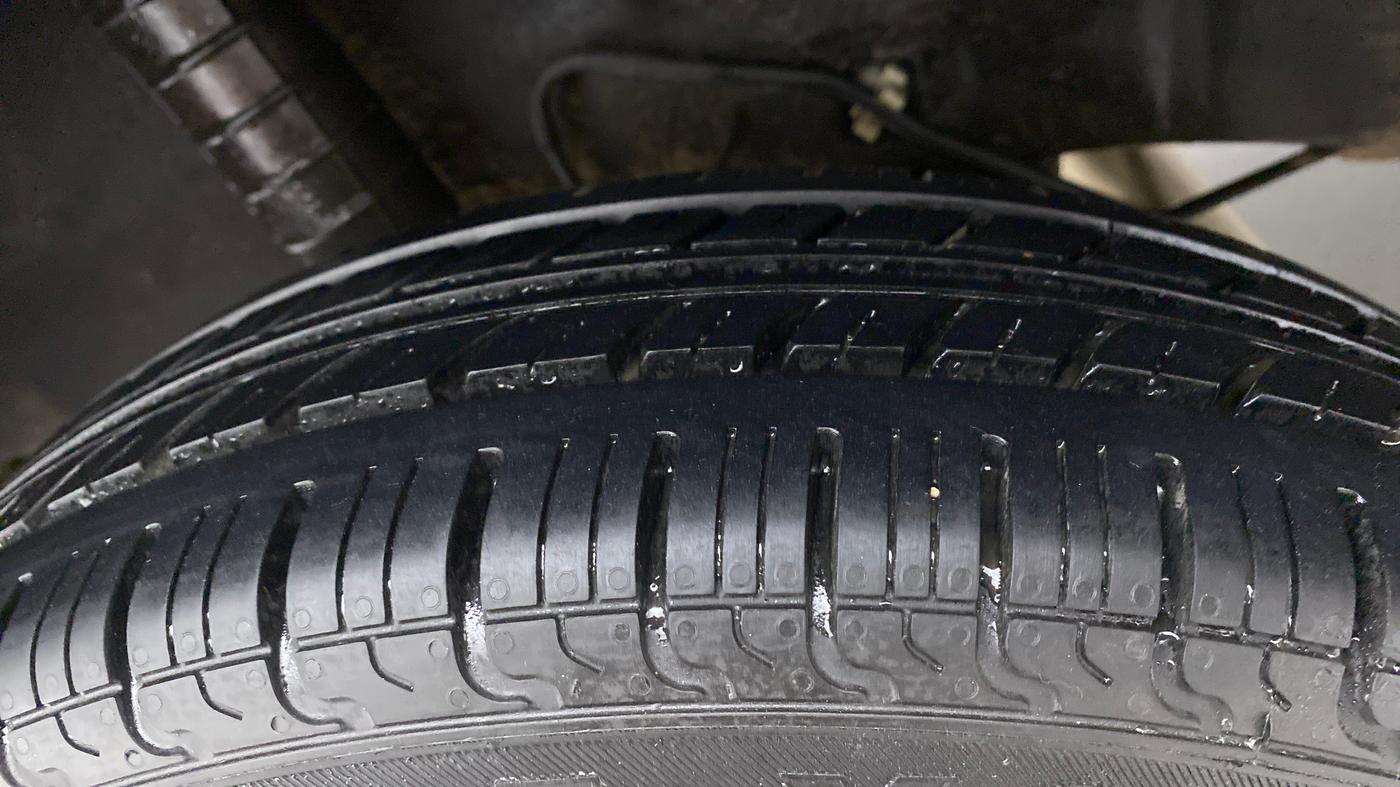 2016 Datsun Go T, CNG, Manual, 65,535 km, Right Rear Tyre Tread