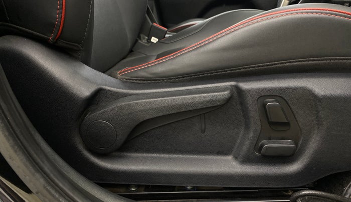 2023 Hyundai Verna SX (O) 1.5 TURBO PETROL DCT, Petrol, Automatic, 26,541 km, Driver Side Adjustment Panel