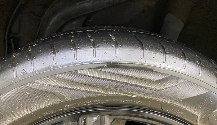 2023 Hyundai Verna SX (O) 1.5 TURBO PETROL DCT, Petrol, Automatic, 26,541 km, Left Rear Tyre Tread