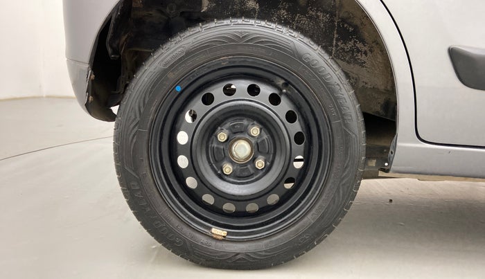 2015 Maruti Wagon R 1.0 VXI, Petrol, Manual, 90,925 km, Right Rear Wheel