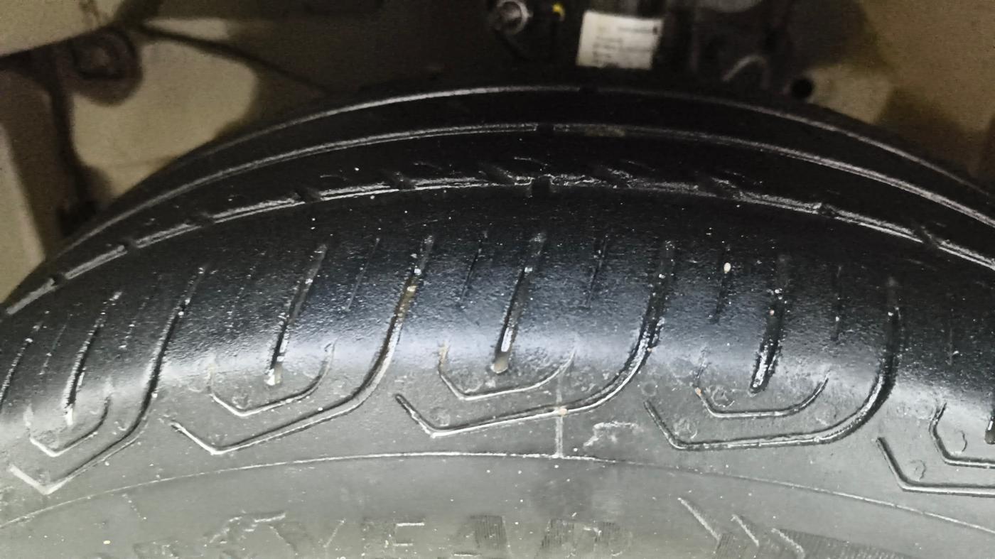 2017 Honda Brio VX MT, Petrol, Manual, 63,197 km, Left Front Tyre Tread