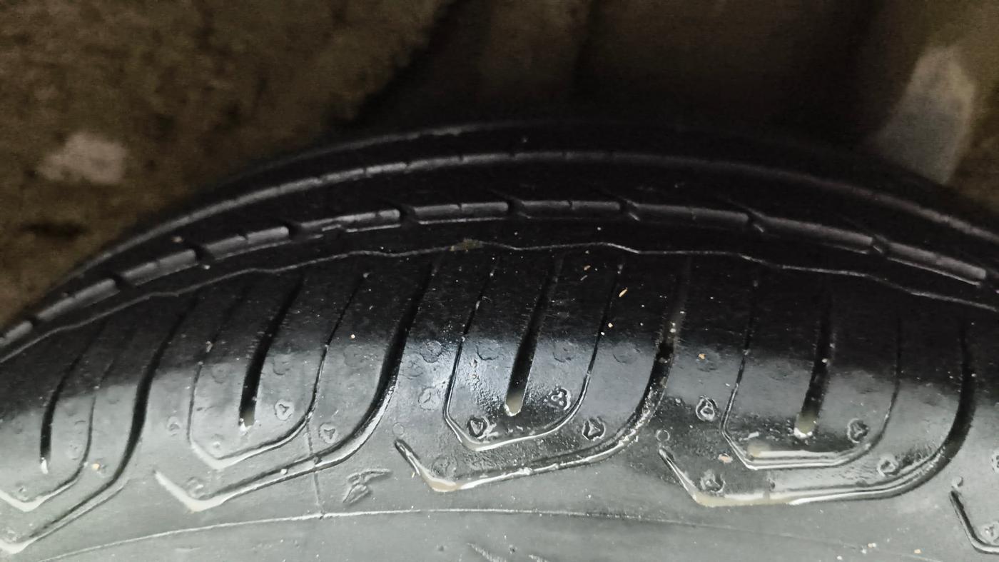 2017 Honda Brio VX MT, Petrol, Manual, 63,197 km, Left Rear Tyre Tread