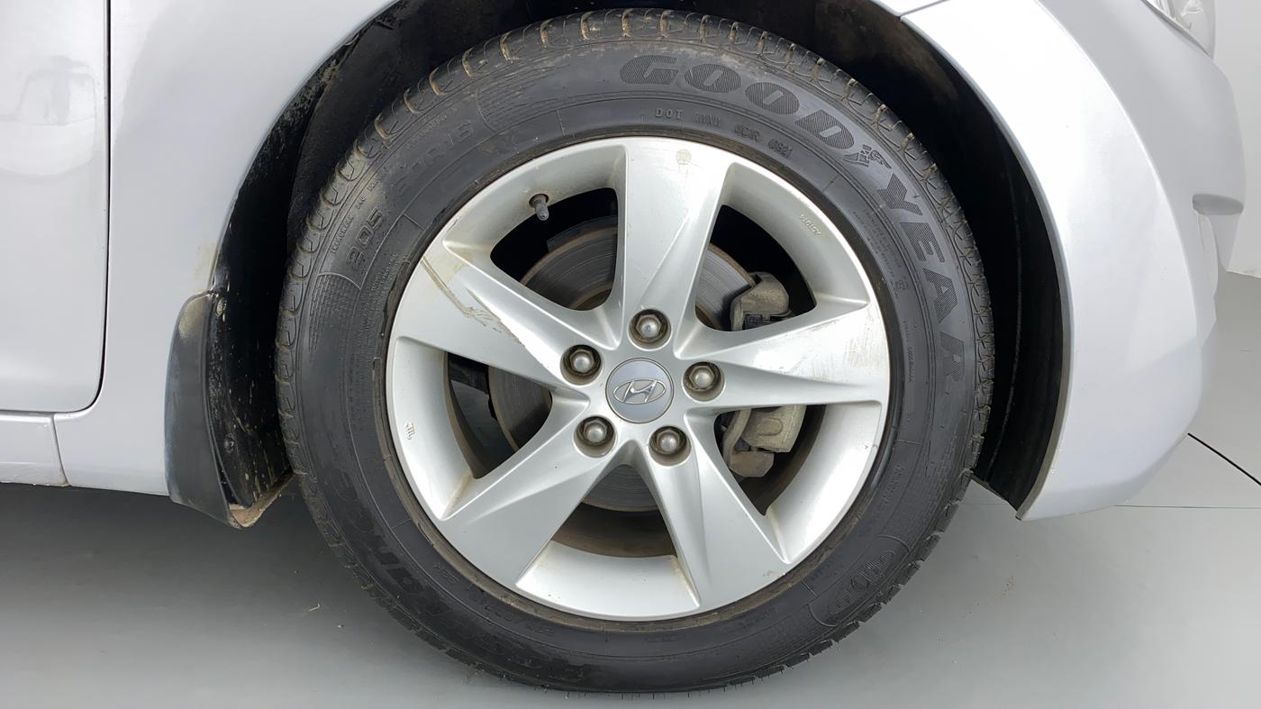 2013 Hyundai New Elantra 1.6 S MT DIESEL, Diesel, Manual, 48,405 km, Right Front Wheel