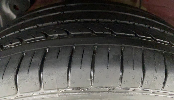 2014 Hyundai Elite i20 ASTA 1.2, Petrol, Manual, 82,575 km, Right Rear Tyre Tread