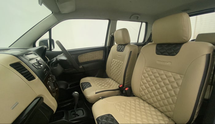 2017 Maruti Wagon R 1.0 VXI AMT, Petrol, Automatic, 65,289 km, Right Side Front Door Cabin