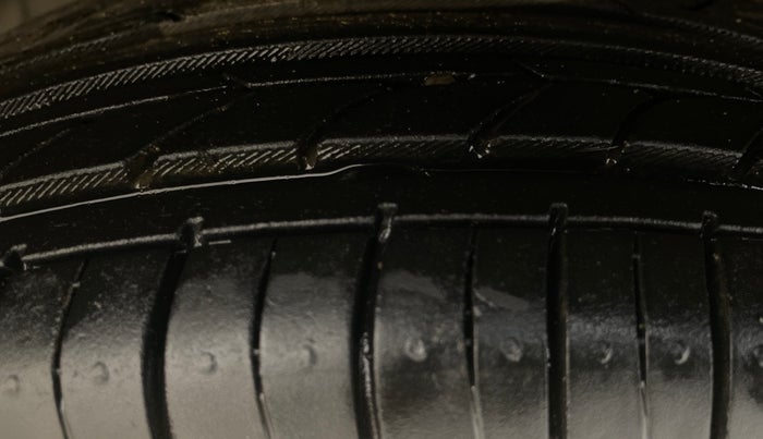 2020 Hyundai Grand i10 SPORTZ 1.2 KAPPA VTVT, Petrol, Manual, 53,906 km, Left Front Tyre Tread